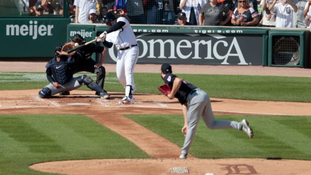 Former Cleveland Guardians right-hander Lucas Giolito